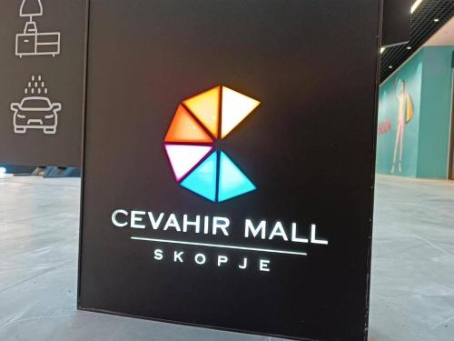 Billede fra billedgalleriet på 36th floor Sky city- 2 bedroom app free private parking i Skopje