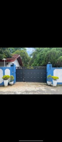 Φωτογραφία από το άλμπουμ του AR Transit accomodation katunayaka σε Nikawatawana