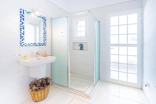 Koupelna v ubytování New! Villa Oasis Prous