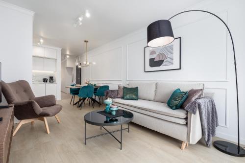 Plac Słowiański Apartament z Balkonem Świnoujście Centrum by Noclegi Renters
