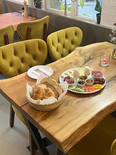 Jídlo v hotelu nebo okolí