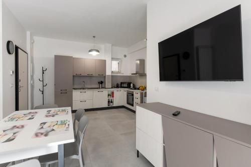 Kuchyň nebo kuchyňský kout v ubytování CLOSea House renovated with quality materials