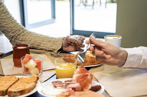 Jídlo v hotelu nebo okolí