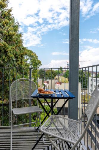 Your Penthouse - Baselcard - Lift - 15min to Airport - Garden