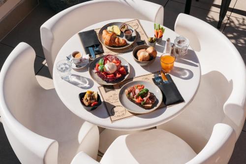 Еда / где поесть недалеко от отеля