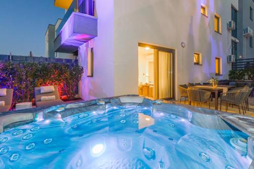 Bazén v ubytování LuxArt City Spa Gallery Residence Krk nebo v jeho okolí