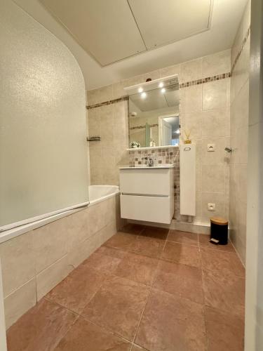 DAPHNE, appartement piscine