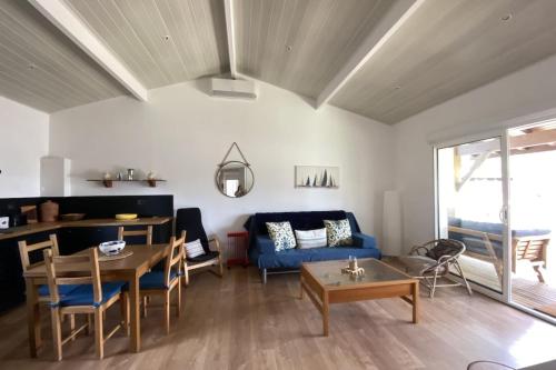 Et opholdsområde på maison Isabel à Arès