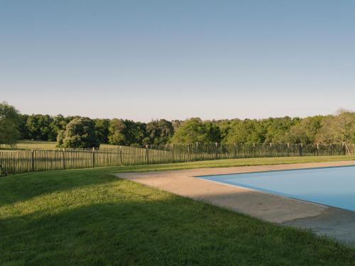 Kolam renang di atau dekat dengan Domaine de Kermadio