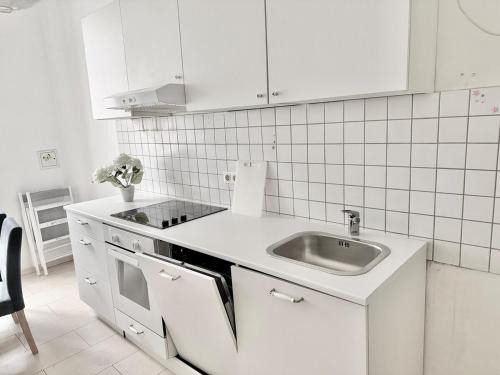 Central Spacious Long-Term Apartment