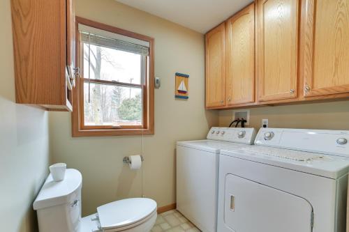 Bilik mandi di Waterfront Lake Huron Home - Private Beach!