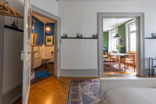 Little Gallery - Central - Baselcard - 10 min to SBB