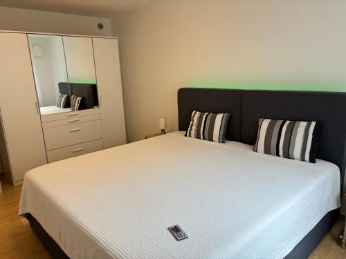 Tempat tidur dalam kamar di WohlfühlQuartier Hückeswagen