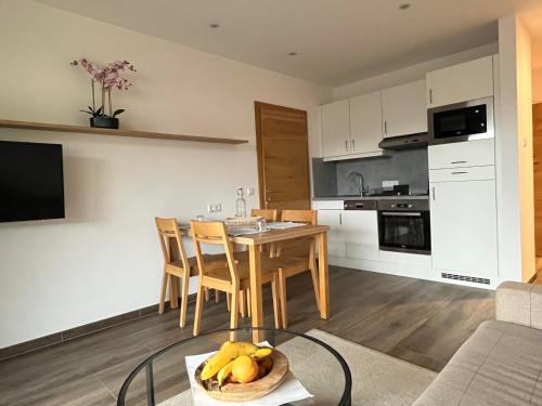 Η κουζίνα ή μικρή κουζίνα στο Appartementhaus Longa Stubn