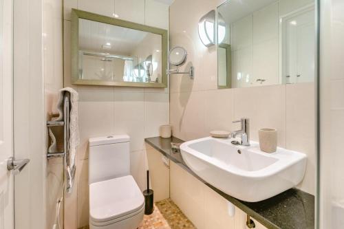 Koupelna v ubytování 1 Bed in Fowey oc-p33360