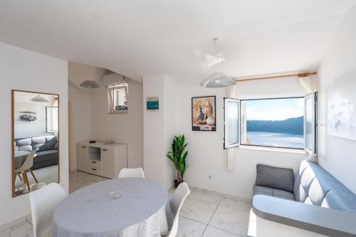 Apartment Blue Horizon