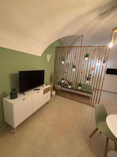 Metro House