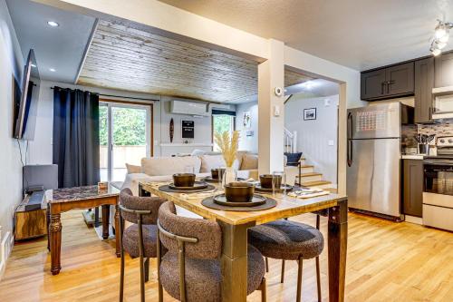 Ảnh trong thư viện ảnh của Walk to Lake Stevens Duplex with Fire Pit! ở Lake Stevens