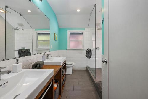 a bathroom with a sink and a toilet at The Sandy Star in Guerneville
