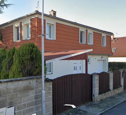 Budova, kde se vila nachází