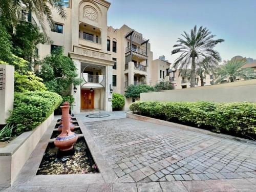 Downtown close to Dubai mall
