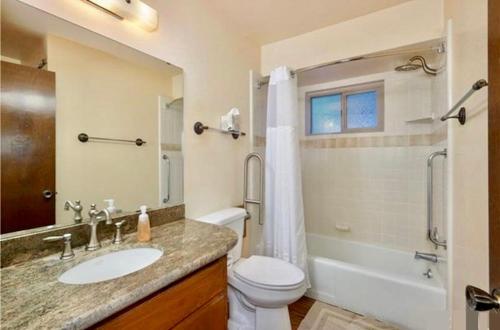 Koupelna v ubytování ManVee at Yosemite