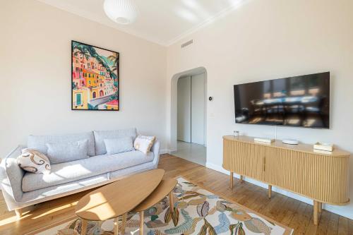 Warm Apartment - 2BR 4P - Cannes Near Beach