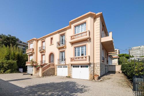 Warm Apartment - 2BR 4P - Cannes Near Beach