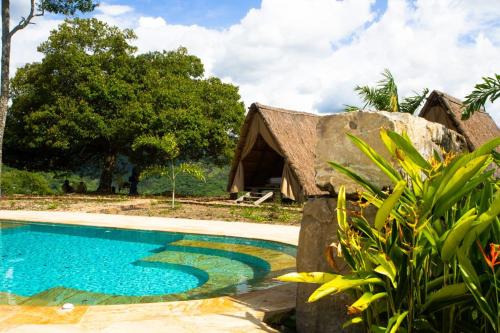 Πισίνα στο ή κοντά στο Parque del Mango Tipis