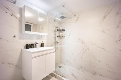 Koupelna v ubytování Stylish Luxury Getaway 3BR Apartment 115m