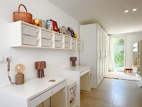 Φωτογραφία από το άλμπουμ του Transparent Sea σε St Paul's Bay