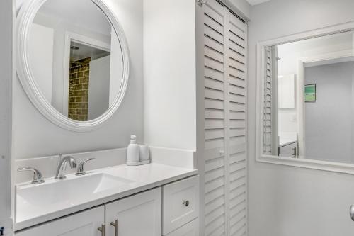 Ένα μπάνιο στο Golden Sands 1109