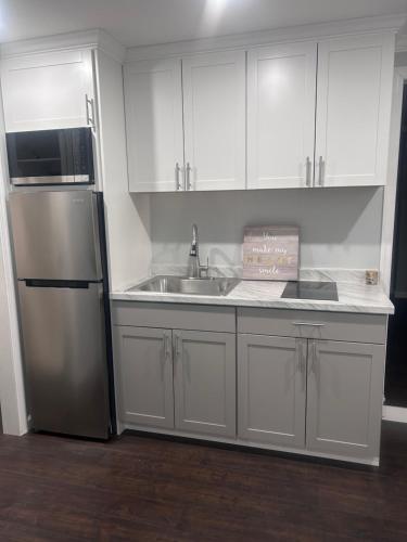 Kuchyň nebo kuchyňský kout v ubytování So cute so stylish