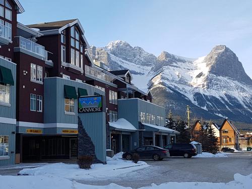 Galeriebild der Unterkunft Sunset Resorts Canmore and Spa in Canmore