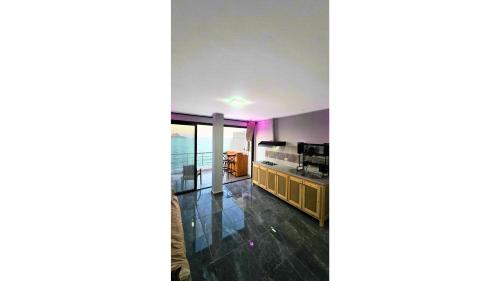 Μια τηλεόραση ή/και κέντρο ψυχαγωγίας στο Dream View Nova