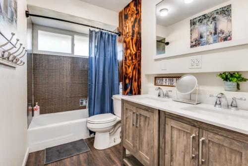 O baie la Papa's House The Ultimate DFW Family Retreat