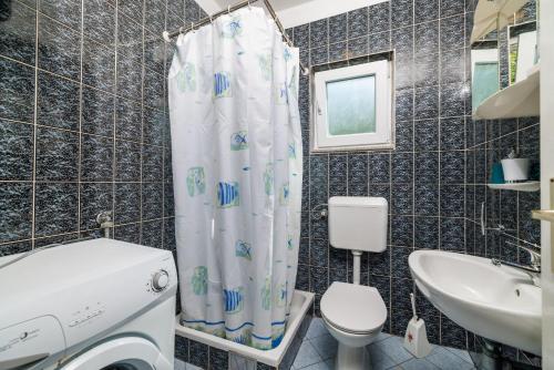 Ένα μπάνιο στο Apartments Zorka