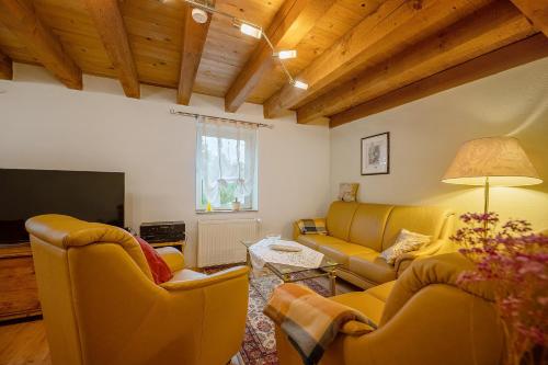 Imagem da galeria de Ferienhaus Störzel - Wohnung B em Hundheim