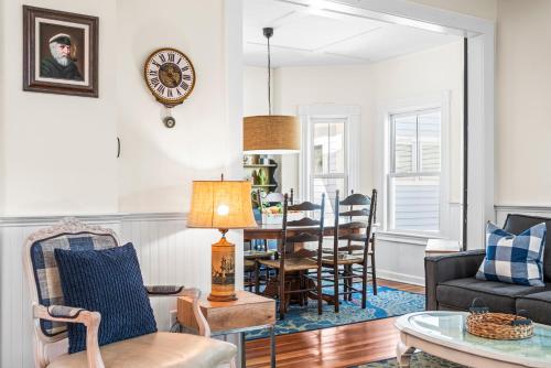 Gallery image of Downtown Mystic Historic 4BR Home, Cottage, River & Seaport Views in Stonington