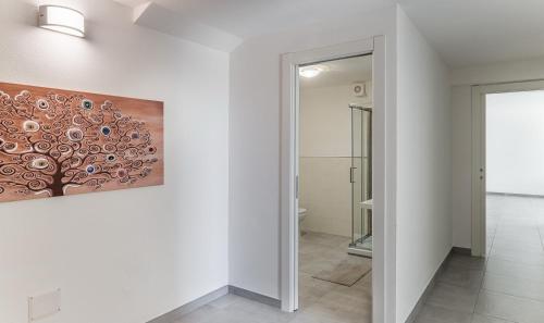 Ένα μπάνιο στο Is Laccus 8