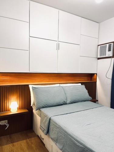 Postel nebo postele na pokoji v ubytování Chic Studio in Mesatierra