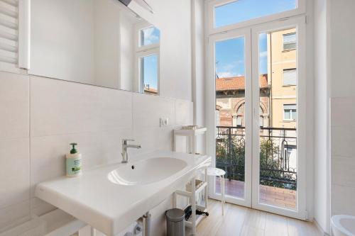 Ένα μπάνιο στο Viareggio Apartments