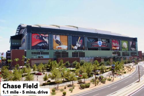 a view of a chicago tigers baseball stadium at Modern 2BD DT - Balcony, Gym, W-D, Parking - Sleeps 8 in Phoenix