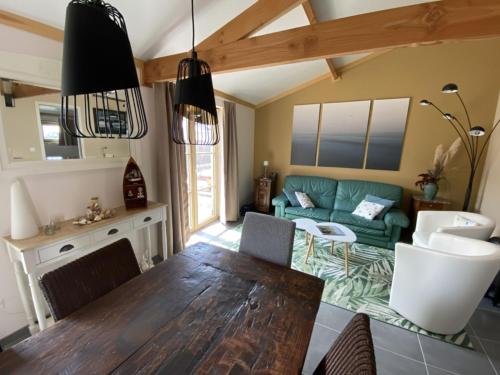 Χώρος καθιστικού στο Westhinder II H8