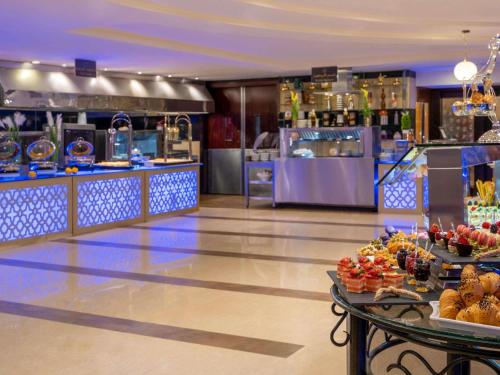 Jídlo v hotelu nebo okolí