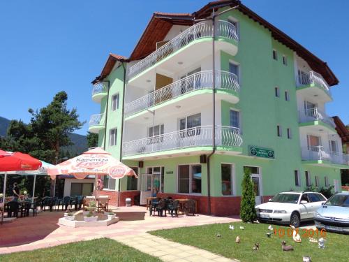 Zdjęcie z galerii obiektu Family Hotel Panorama w mieście Syrnica