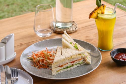 Jídlo v hotelu nebo okolí