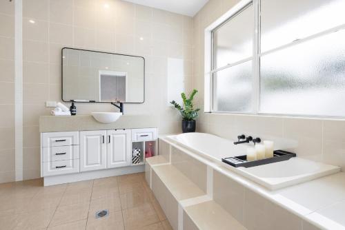 Ένα μπάνιο στο Fuller Holidays - Penthouse on Marvel