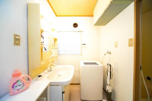 Ένα μπάνιο στο Higashiomi - House - Vacation STAY 14173