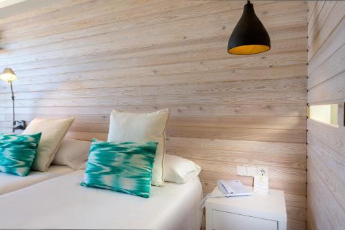 Katil atau katil-katil dalam bilik di FERGUS Style Palmanova - Adults Only